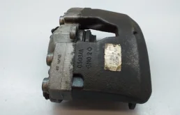 Суппорт передний левый для Audi A6 2015 года на фотографиях