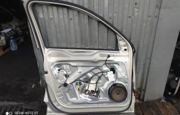 Дверь передняя левая для Volkswagen Tiguan 2007 года на фотографиях