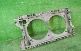 Панель радиатора (телевизор) для Nissan Teana 2017 года на фотографиях