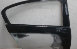 Дверь задняя правая для Volkswagen Passat 2012 года на фотографиях