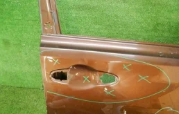 Дверь передняя правая для Toyota RAV4 2014 года на фотографиях