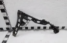 Кронштейн заднего бампера левый для Volkswagen Polo 2016 года на фотографиях