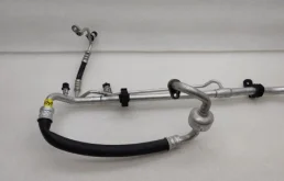 Трубка кондиционера для Hyundai Tucson 2015 года на фотографиях