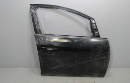 Дверь передняя правая для Opel Astra 2015 года на фотографиях