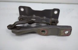 Крепление петли капота для Hyundai Tucson на фотографиях