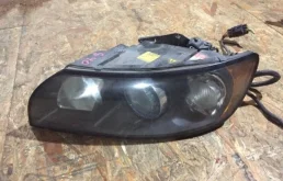 Фары для Volvo S40 2006 года на фотографиях