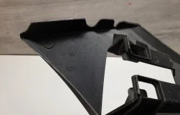 Усилитель переднего бампера для Mercedes-Benz S class 2015 года на фотографиях