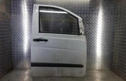 Дверь передняя правая для Mercedes-Benz Vito 2010 года на фотографиях