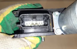 Двери для Peugeot 308 2015 года на фотографиях