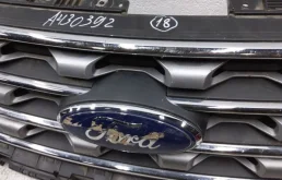 Решетка радиатора для Ford Explorer 2013 года на фотографиях