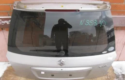 Крышка багажника для Suzuki SX4 2008 года на фотографиях