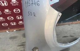 Крыло правое для Honda Civic 2008 года на фотографиях