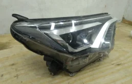 Фара ксенон левая для Toyota RAV4 2018 года на фотографиях