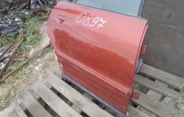 Двери для Audi A4 1996 года на фотографиях