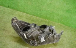 Фара левая для Ford Kuga 2015 года на фотографиях