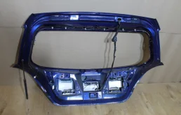 Крышка багажника для Opel Astra 2008 года на фотографиях