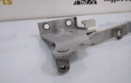 Петля капота левая для Hyundai ix35 на фотографиях