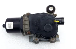 Мотор стеклоочистителя для Nissan Qashqai 2018 года на фотографиях