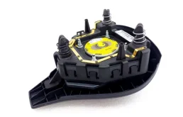 Подушка безопасности водителя для Nissan X-Trail 2018 года на фотографиях