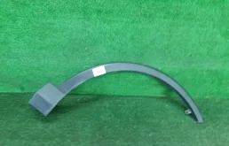 Расширитель арок передний правый для Toyota RAV4 2018 года на фотографиях