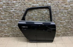 Двери для Audi A6 2003 года на фотографиях