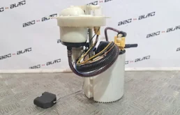 Топливный насос для Volkswagen Passat 2009 года на фотографиях