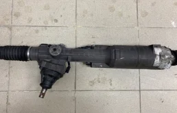 Рулевая рейка для Audi A4 2014 года на фотографиях