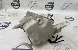 Бачок стеклоомывателя передний для Volvo S80 2012 года на фотографиях