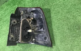 Фонарь левый для Toyota Land Cruiser 2013 года на фотографиях