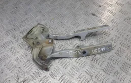 Петля капота правая для Suzuki Grand Vitara 2011 года на фотографиях