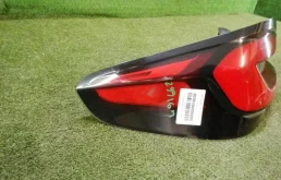 Фонарь внешний левый для BMW 5er 2016 года на фотографиях