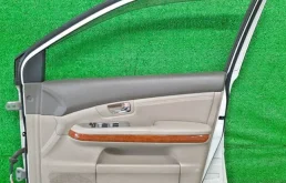 Дверь передняя правая для Lexus RX 2008 года на фотографиях