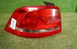 Фонарь внешний левый для Volkswagen Passat 2012 года на фотографиях