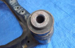 Задний подрамник для Nissan Murano 2011 года на фотографиях