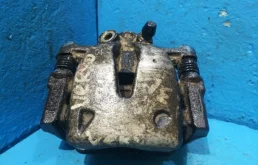 Суппорт задний левый для Toyota Avensis на фотографиях