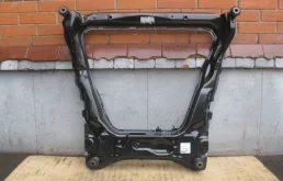 Балка передняя поперечная для Nissan X-Trail 2008 года на фотографиях