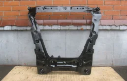 Балка передняя поперечная для Nissan X-Trail 2008 года на фотографиях