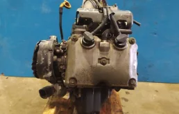 Двигатель без навесного для Subaru Legacy 1999 года на фотографиях