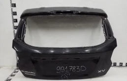 Крышка багажника для Subaru XV 2015 года на фотографиях