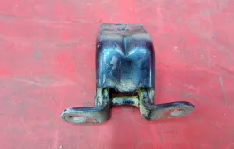 Петля двери передней левой верхняя для Nissan X-Trail 2018 года на фотографиях