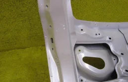 Дверь багажника для Lexus RX 2020 года на фотографиях