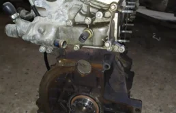 Двигатель без навесного для Renault Duster 2016 года на фотографиях