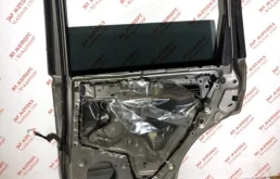 Дверь задняя правая для Nissan X-Trail 2006 года на фотографиях