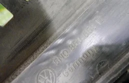 Решетка переднего бампера для Volkswagen Tiguan 2008 года на фотографиях