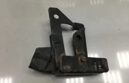 Замок капота правый для Mercedes-Benz C class 2008 года на фотографиях