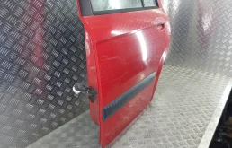 Дверь задняя левая для Hyundai Getz 2004 года на фотографиях