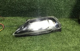 Противотуманка (ПТФ) передняя правая для Volvo XC90 2018 года на фотографиях