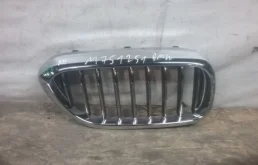 Решетка радиатора правая для BMW 5er 2023 года на фотографиях