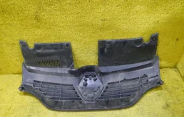 Решетка радиатора для Renault Logan 2017 года на фотографиях