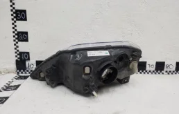 Фара ксенон левая для Renault Logan 2008 года на фотографиях